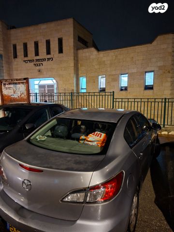 מודעת רכב מאזדה 3