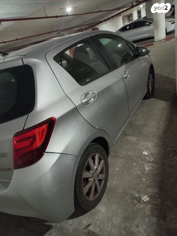 טויוטה יאריס