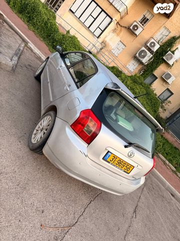 טויוטה קורולה