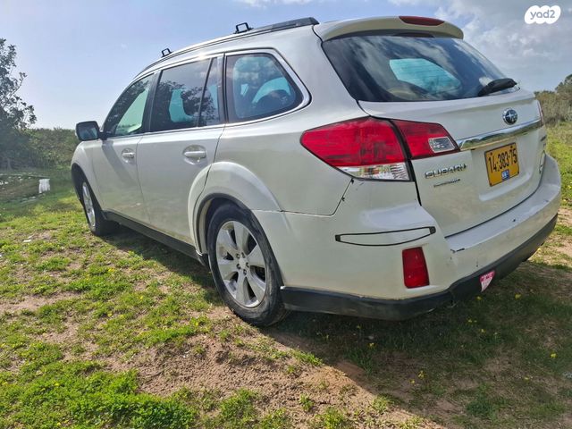 סובארו אאוטבק