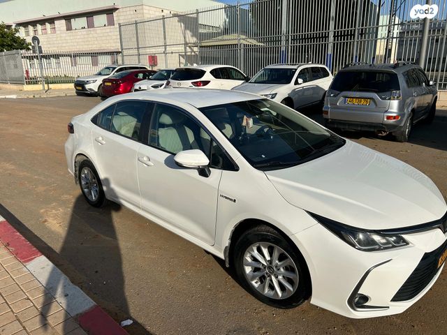 טויוטה קורולה