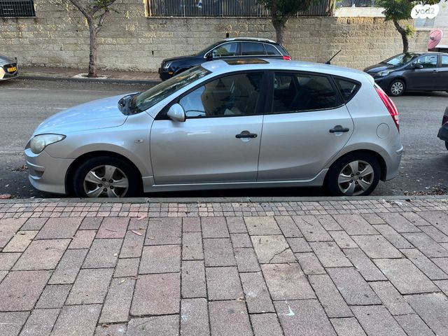 יונדאי i30