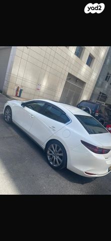 מודעת רכב מאזדה 3