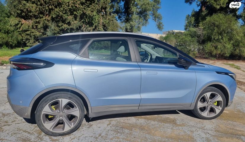 מודעת רכב ג׳ילי Geometry C