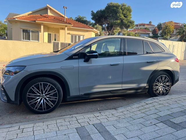 מרצדס-בנץ EQE SUV