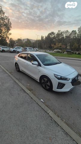 יונדאי איוניק