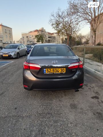 טויוטה קורולה