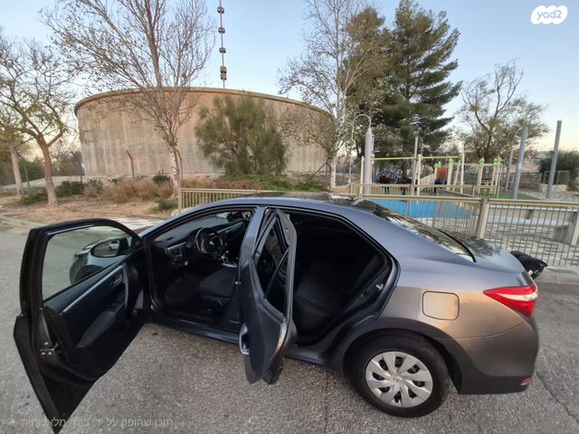 טויוטה קורולה