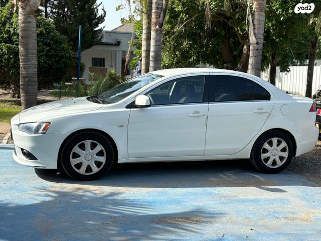 מודעת רכב מיצובישי לנסר