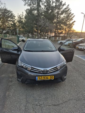 טויוטה קורולה