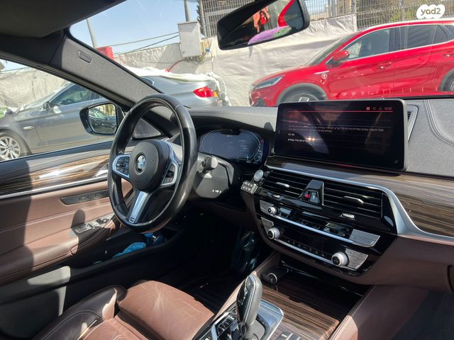 מודעת רכב ב מ וו סדרה 5