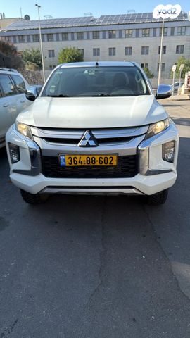 מיצובישי טרייטון / L200