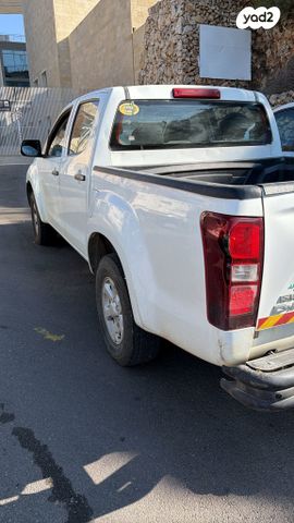 איסוזו די-מקס