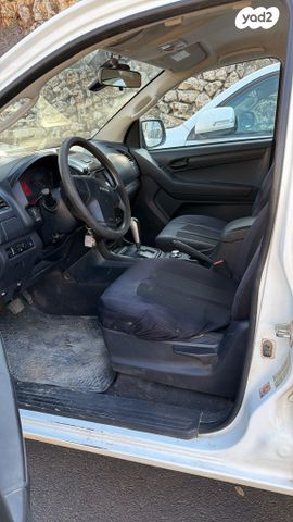 איסוזו די-מקס