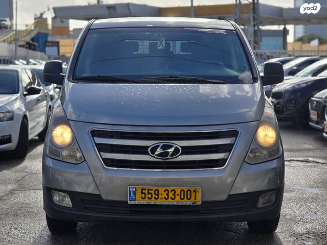 יונדאי H-1 / i800