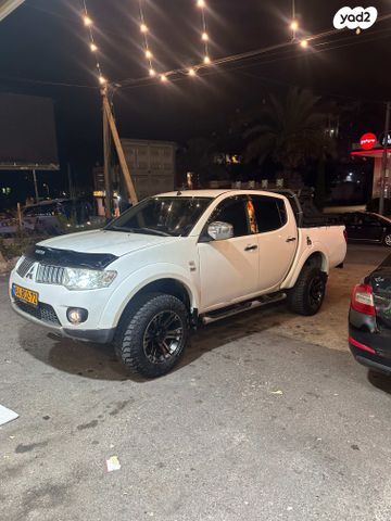 מיצובישי טרייטון / L200