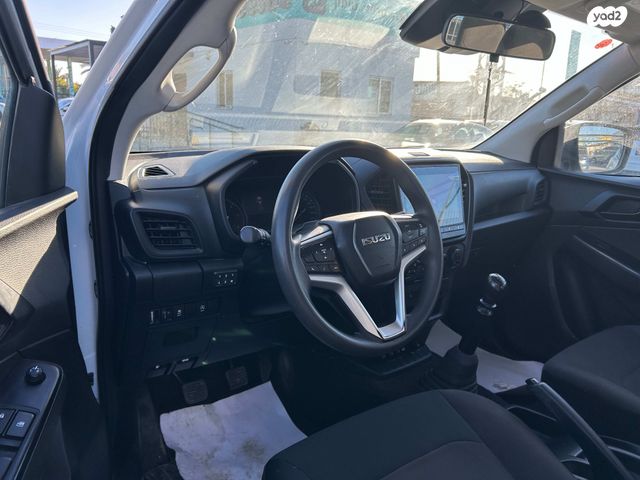 איסוזו די-מקס