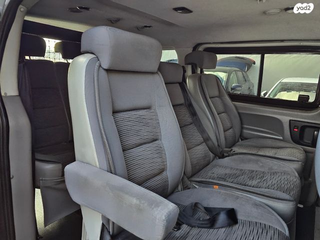 יונדאי H-1 / i800