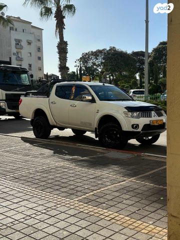 מודעת רכב מיצובישי טרייטון / L200
