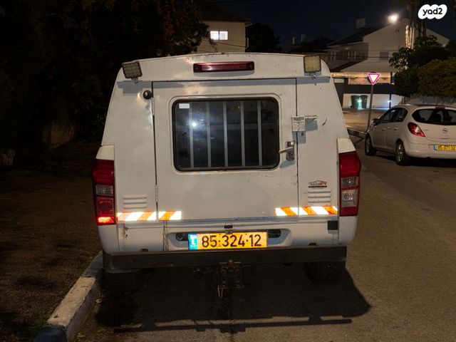 איסוזו די-מקס