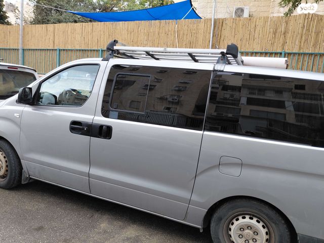 יונדאי H-1 / i800