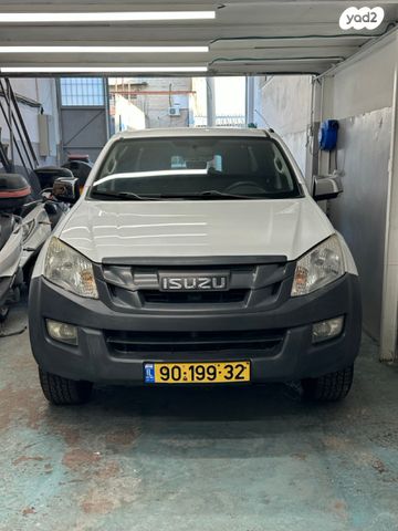 איסוזו די-מקס