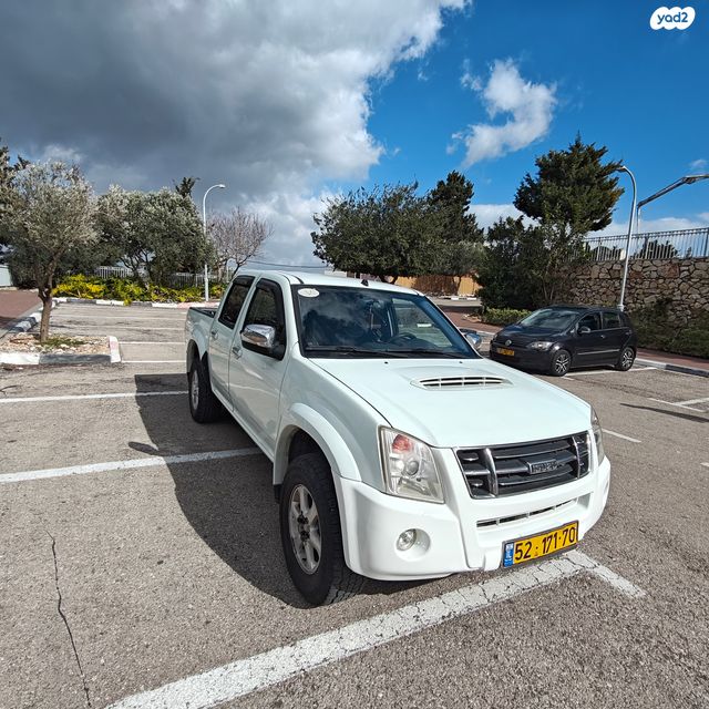 איסוזו די-מקס