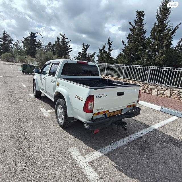 איסוזו די-מקס