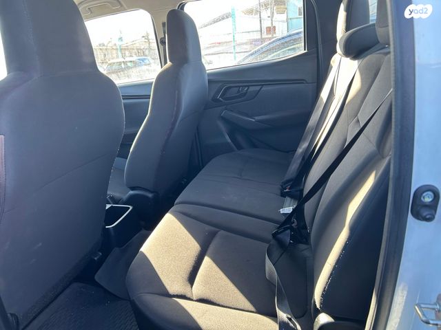 איסוזו די-מקס