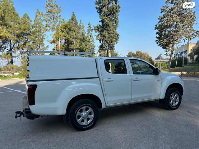 איסוזו די-מקס