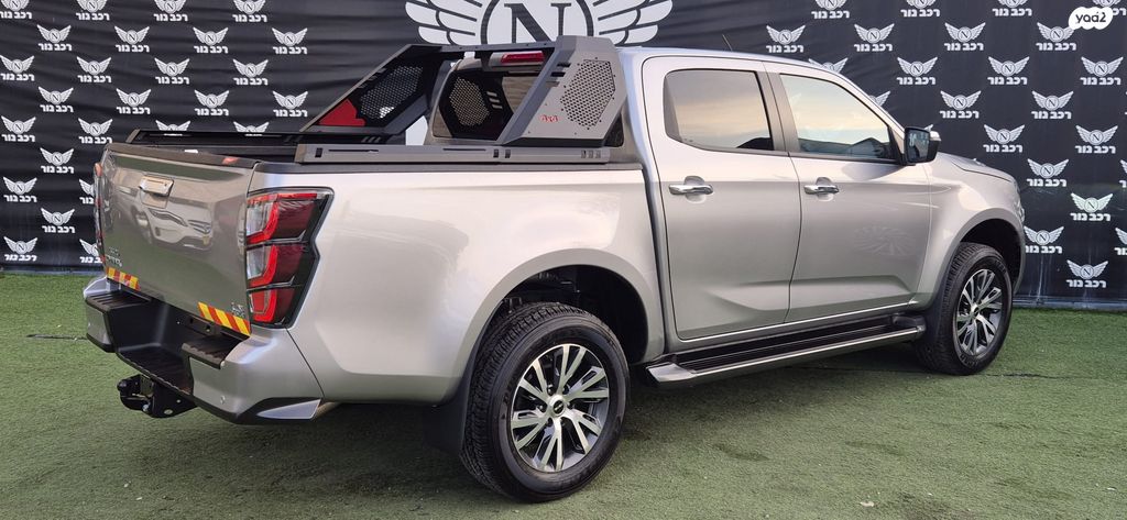 איסוזו די-מקס