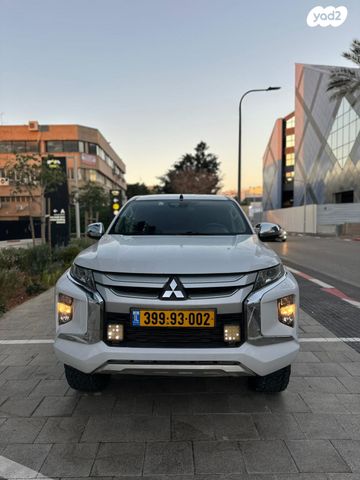 מיצובישי טרייטון / L200