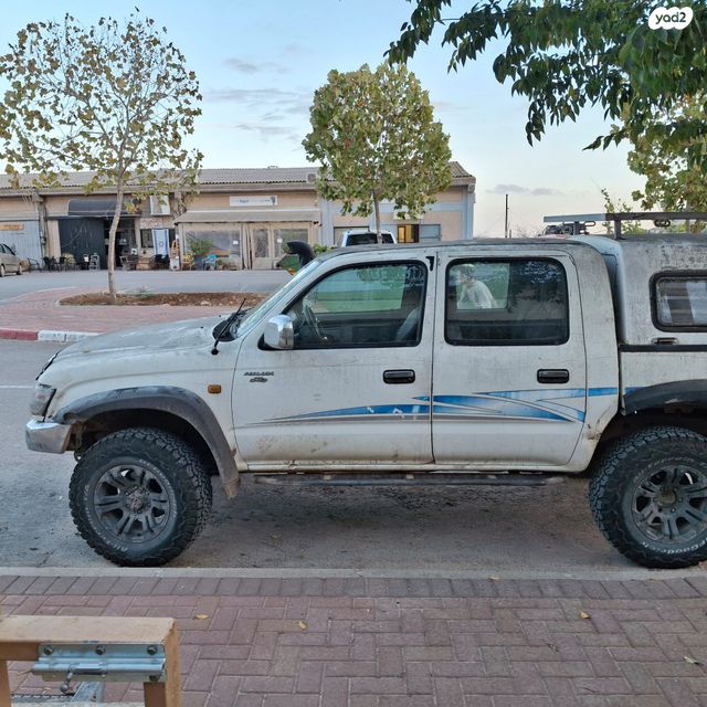 טויוטה היילקס