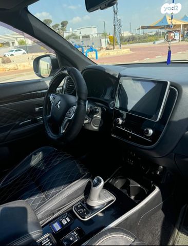 מיצובישי אאוטלנדר