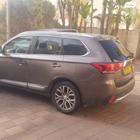 מיצובישי אאוטלנדר