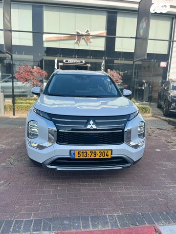 מיצובישי אאוטלנדר