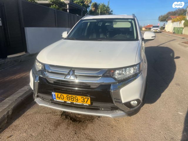 מיצובישי אאוטלנדר