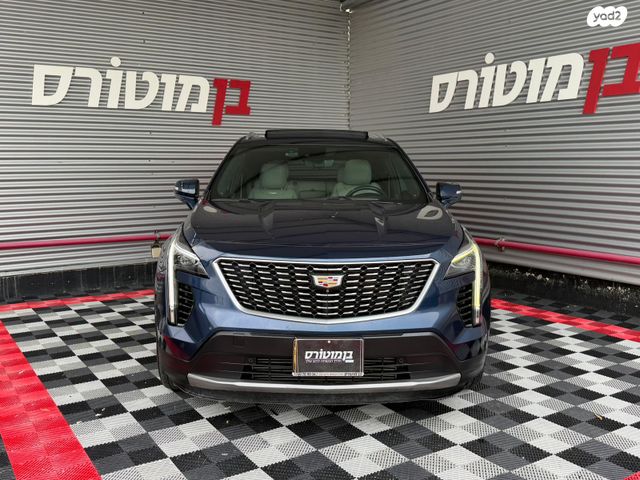 קאדילק XT4