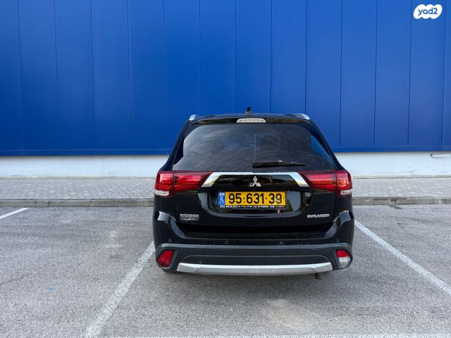 מיצובישי אאוטלנדר