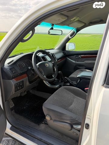 טויוטה לנד קרוזר