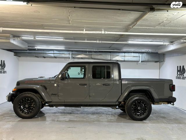 מודעת רכב ג'יפ גלדיאטור