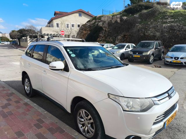 מיצובישי אאוטלנדר