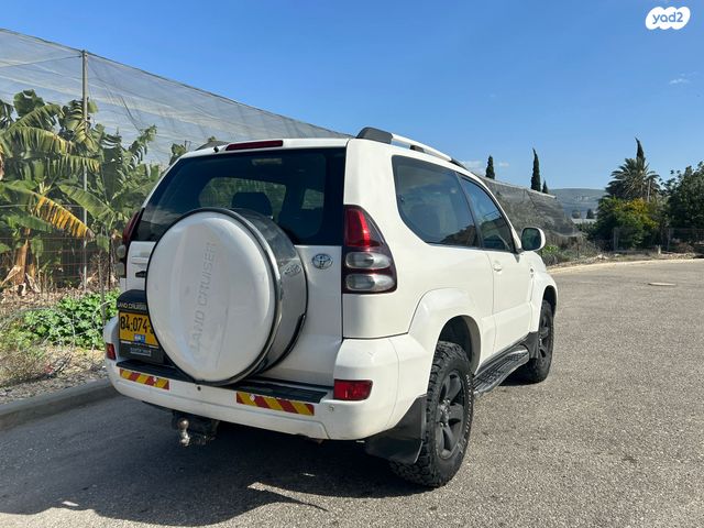 טויוטה לנד קרוזר