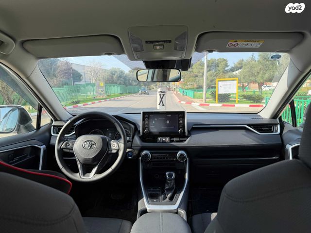 טויוטה RAV4