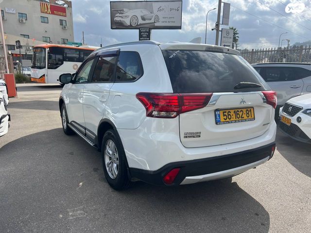 מיצובישי אאוטלנדר