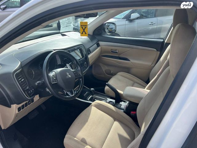 מיצובישי אאוטלנדר