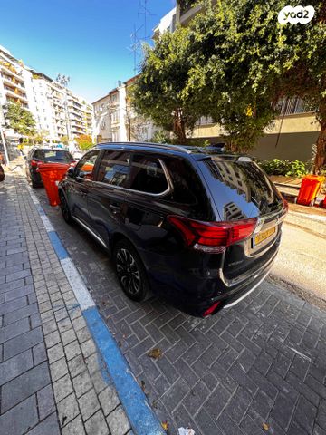 מיצובישי אאוטלנדר