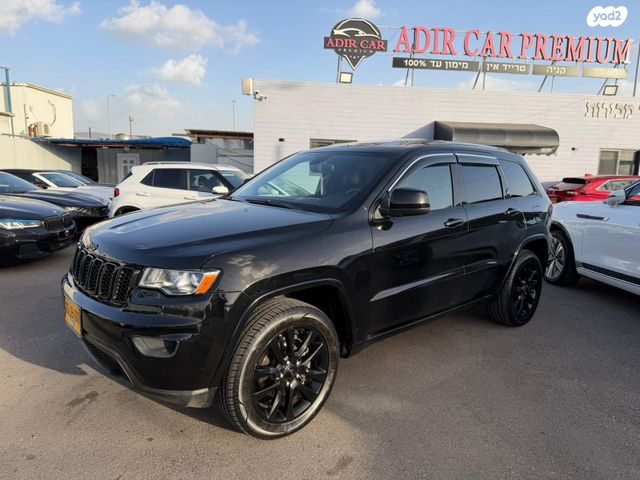 מודעת רכב ג'יפ גרנד צ'ירוקי