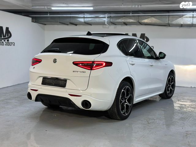 אלפא רומיאו סטלביו