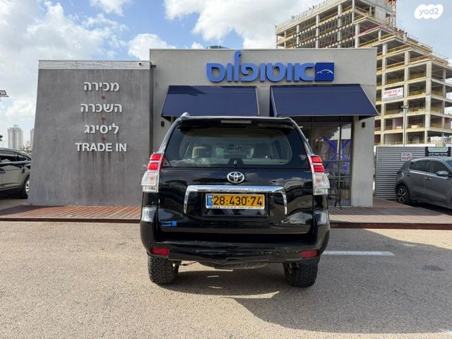 טויוטה לנד קרוזר